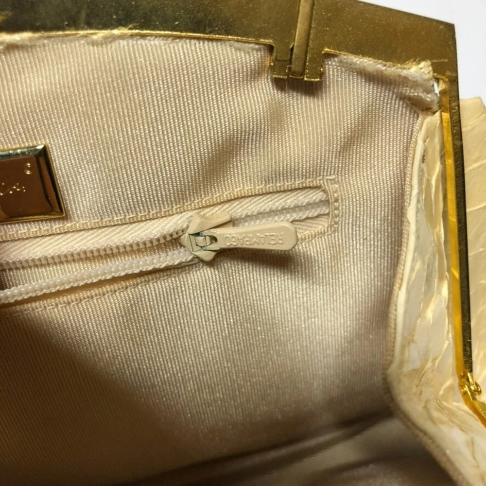 Judith Leiber measurements can